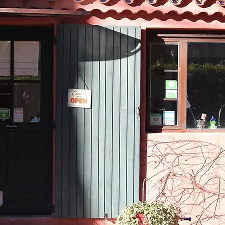 La Garrigue Couette-café Cassis