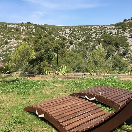 Couette-café La Garrigue