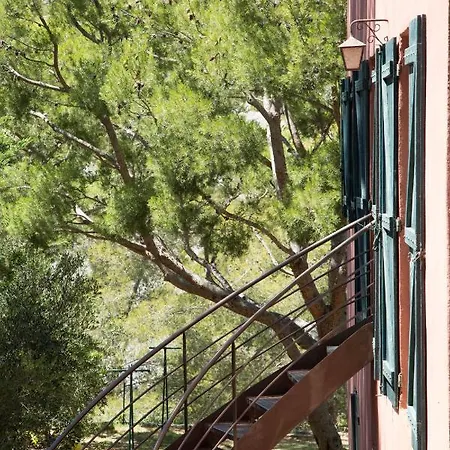 La Garrigue Couette-café *
