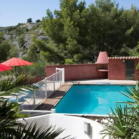 La Garrigue Couette-café Cassis
