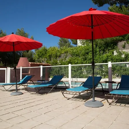 Couette-café La Garrigue