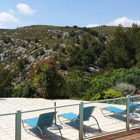 Panzió La Garrigue *